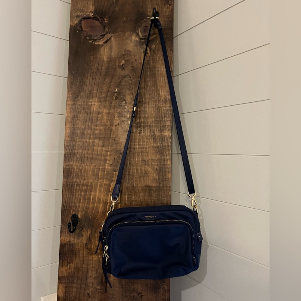 TUMI - Voyageur Teghan Crossbody